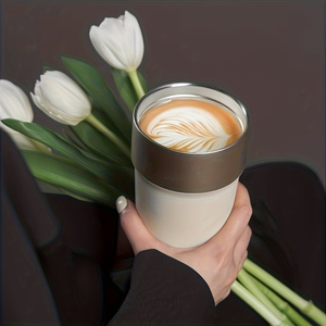 Vaso Térmico de Acero Inoxidable SUS304 de 18oz/532ml con Logotipo Personalizado, Tapa Abatible Antiderrames y Correa para la Muñeca - Product Image 2