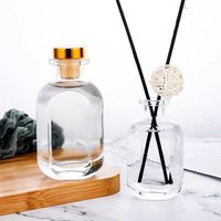 Bouteilles de diffuseur d'arômes en verre dépoli carré personnalisées, gravées, pour diffuseur de parfum de voiture, MOQ flexible