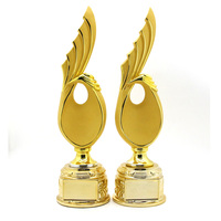 Trophée personnalisé en forme d'aile plaqué or durable, avec plaque nominative gravable et couleur personnalisable pour événements sportifs et corporatifs