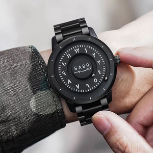 Reloj de Cuarzo Minimalista con Bisel Giratorio, Caja Redonda Negra, Correa de Cuero Suave, Esfera con Números Arábigos Únicos, Resistente al Agua para Uso Diario, Estilo Casual - Product Image 3