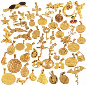 Custom Logo 18k Gold Plated Stainless Steel Angel Wing Crucifix Cross Pendant Mens Jewelry Religious Praying Hamsa Hand Pendants
