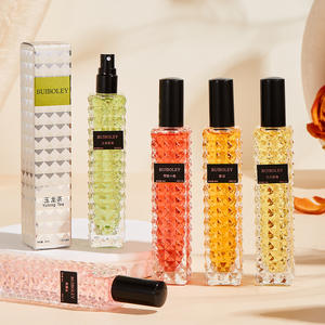 Mini-<span class=keywords><strong>parfum</strong></span> arabe de luxe <span class=keywords><strong>pour</strong></span> <span class=keywords><strong>homme</strong></span>, avec un <span class=keywords><strong>parfum</strong></span> intense et durable d'oud et d'ambre, idéal <span class=keywords><strong>pour</strong></span> les soirées, les mariages et les cadeaux formels - Product Image 1