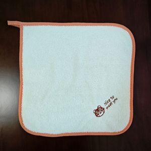 Toalla de Bebé Absorbente de Felpa de Coral, Diseño Cuadrado Pequeño con Patrón de Dibujos Animados, Suave para la Piel, Resistente a la Saliva, para Niños, Venta al Por Mayor - Product Image 5