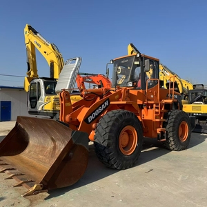 Chargeuse sur pneus d'occasion de haute qualité, d'origine coréenne, Doosan DL505, 5 tonnes, avec godet de 3 m³, utilisée pour la construction. - Product Image 2