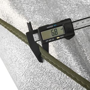 Tapis de pique-nique portable d'extérieur imperméable en feuille d'aluminium et PVC, rectangulaire, découpable, résistant à l'humidité, pour le camping et les pique-niques - Product Image 1