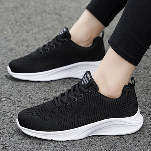 Scarpe da corsa frontali stringate con dettaglio lettera nera Casual personalizzate per donna con Logo - Product Image 5