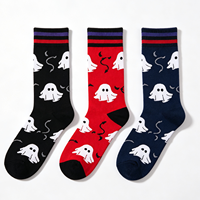 Chaussettes rouges mi-mollet avec imprimé jacquard fantôme mignon, bordure rayée, tricot doux, chaussettes personnalisées pour cadeaux d'Halloween