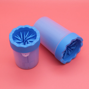 Vaso Limpiador de Patas Portátil para Mascotas, Cepillos de Silicona Suaves, Herramienta de Aseo para Perros y Gatos, Sin Desorden, para Todos los Tamaños - Product Image 1