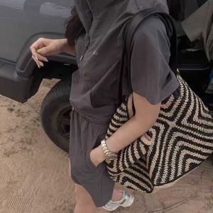 Nouveau sac fourre-tout en raphia de haute qualité avec bandoulière en cuir, sac à main d'été pour femme - Product Image 2