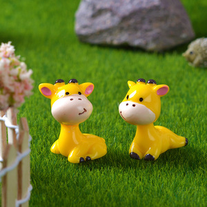 Statuette in Resina di Giraffe Vivaci e Opache, Stile Favola della Serena Savana, Decorazione per Casa, Statua Animale Fai-da-Te, Vendita all'Ingrosso - Product Image 4