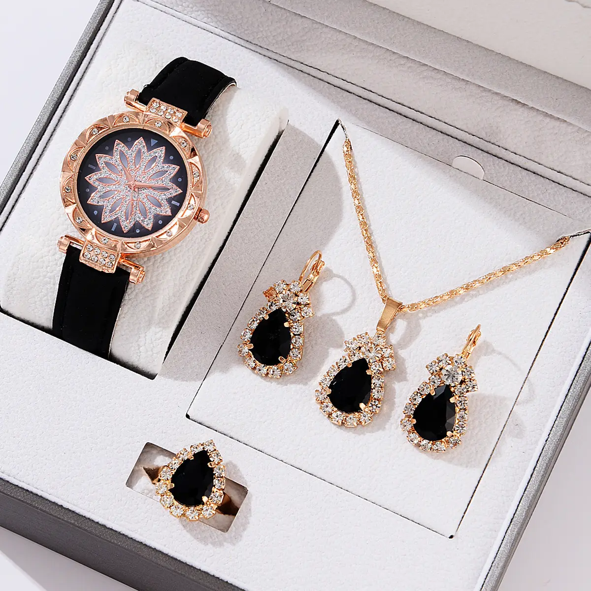 Damen 5-teiliges Set Zirkon Fashion Set Personal isiertes Geschenk Liebe Herzförmige Anhänger Halskette Uhr Kristall Schmuck Set für Frauen