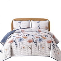 Housse de coussin en polyester imprimée numériquement avec des fleurs fraîches, ensemble de 3 pièces, doux, confortable, respectueux de la peau, durable, matelassé pour la maison