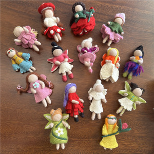 Muñeca de Hada de Fieltro Personalizada al por Mayor, Linda, Hecha a Mano en Nepal, de Lana, Acabada, Adorno, Set de Muñecas de Hadas Bailarinas - Product Image 2