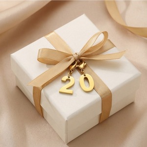 Set di Ciondoli Fai-da-te in Acciaio Inossidabile con Chiusura a Moschettone, Numeri di Età per Compleanno, per Bracciali, Collane e <span class=keywords><strong>Charms</strong></span> per Scarpe, Oro e <span class=keywords><strong>Argento</strong></span> - Product Image 5