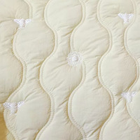 Tissu de broderie et de matelassage en gros, draps matelassés en coton blanc respirant pour enfants, matelassage brodé olive