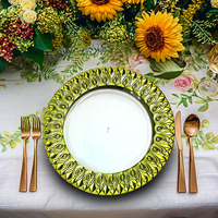 Plaque de présentation ronde personnalisée de 13 pouces en vert/or/bleu plat PP en plastique durable pour les mariages/fêtes prix bon marché