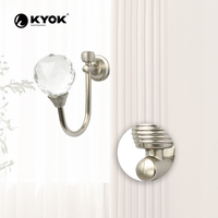 Ensemble de supports de rideaux en cristal orné KYOK - Boule de verre facettée avec base sculptée vintage