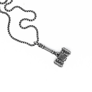 Yunnique – collier avec pendentif marteau Thor, en acier titane, bijoux unisexes à la mode, design géométrique - Product Image 4