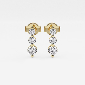 Boucles d'oreilles pendantes à trois pierres en diamant rond cultivé en laboratoire 1 carat, bijoux élégants et tendance pour femmes, déclaration de luxe moderne - Product Image 5