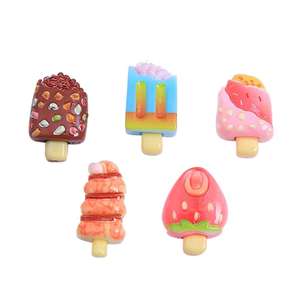 Nuevos diseños verano fresa helado resina encantos <span class=keywords><strong>dibujos</strong></span> animados para joyería pequeño accesorio lindo DIY agujero zapatos pueden agregar ganchos - Product Image 4