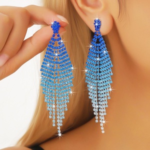 Boucles d'oreilles pour femmes en alliage de luxe tendance, style européen et américain, avec franges papillon et diamants, nouvelle collection, qualité unique et exquise, mode - Product Image 1