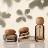 Ensemble de flacons cosmétiques en verre carré noir fumé de luxe avec bouchon en bois naturel 30-120ml, pompe à lotion, pot à crème, emballage pour soins de la peau OEM