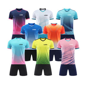 Ensemble de t-shirts de football pour hommes chemise de football maillot de qualité vierge vêtements de football vente en gros col en V maillots de sport de football pour hommes - Product Image 1