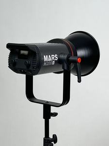 Luz de Video LED Triopo Mars 150Bi 5600K <span class=keywords><strong>Aurora</strong></span> COB, CRI 95+, TLCI 97+, Efectos FX Integrados, Modo Silencioso, Fotografía de Naturaleza Muerta - Product Image 2