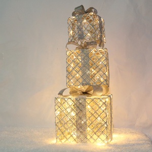 Đèn hộp quà Giáng sinh bán chạy nhất - Ánh sáng trắng ấm - Chất liệu acrylic - Chống thấm nước - Trang trí sân vườn ngoài trời với đèn phát sáng - Product Image 5