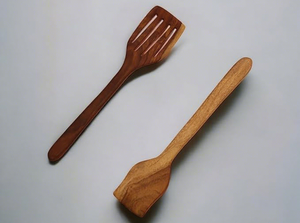 Juego de espátula y espátula ranurada de madera hechas a mano, utensilios de cocina de madera natural, juego de 2 piezas - Product Image 3