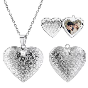 Collier avec pendentif cœur en or 18 carats, acier inoxydable 316L miroir, gravable, pendentif photo, bijoux de luxe pour couple - Product Image 4