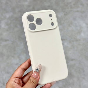 เคสโทรศัพท์ซิลิโคนสีพื้น รุ่น V-S08 ดีไซน์ทันสมัย ป้องกันแรงกระแทก สัมผัสนุ่มเหมือนผิวหนัง สำหรับ iPhone 13 14 15 16 17 Pro Max - Product Image 5