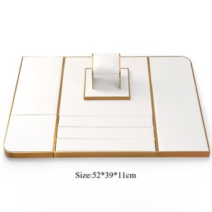 อุปกรณ์จัดแสดงเครื่องประดับโลหะแบบกำหนดเอง ขาตั้งโชว์เครื่องประดับหรูหรา ขาตั้งโชว์สร้อยคอ แหวน กำไลข้อมือ - Product Image 6