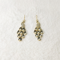 Vente en gros de nouvelles boucles d'oreilles tendance en plaqué or avec paon et perles bijoux tendances pour femmes et filles