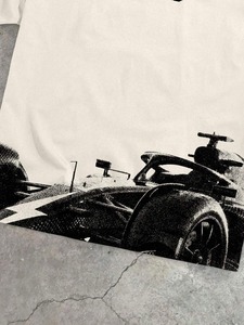 T-shirt décontracté à manches courtes avec imprimé silhouette de course, un cadeau élégant incontournable pour hommes et couples, personnalisable. F10 - Product Image 6