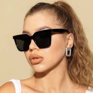 Gafas de Sol Cuadradas de Gran Tamaño con Logotipo Personalizado, Retro, Negras, para Mujer, Protección UV400 - Product Image 1