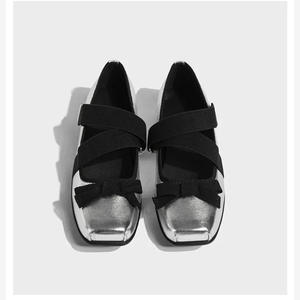 Bailarinas de corte profundo para mujer, ligeras e informales, con un botón de cierre, punta redonda, estilo moderno. - Product Image 5