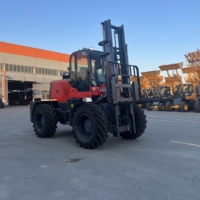 Chariot élévateur tout-terrain 4x4 de 5 tonnes à prix d'usine, conforme Euro 5 EPA, avec mât à deux/trois étages et moteur diesel pour terrains accidentés