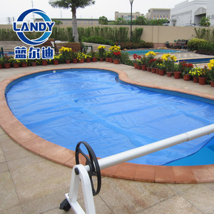 Couverture <span class=keywords><strong>de</strong></span> <span class=keywords><strong>piscine</strong></span> solaire en LDPE, durable, résistante aux UV, <span class=keywords><strong>enrouleur</strong></span> <span class=keywords><strong>de</strong></span> couverture solaire pour <span class=keywords><strong>piscine</strong></span> <span class=keywords><strong>hors</strong></span> <span class=keywords><strong>sol</strong></span> - Product Image 4