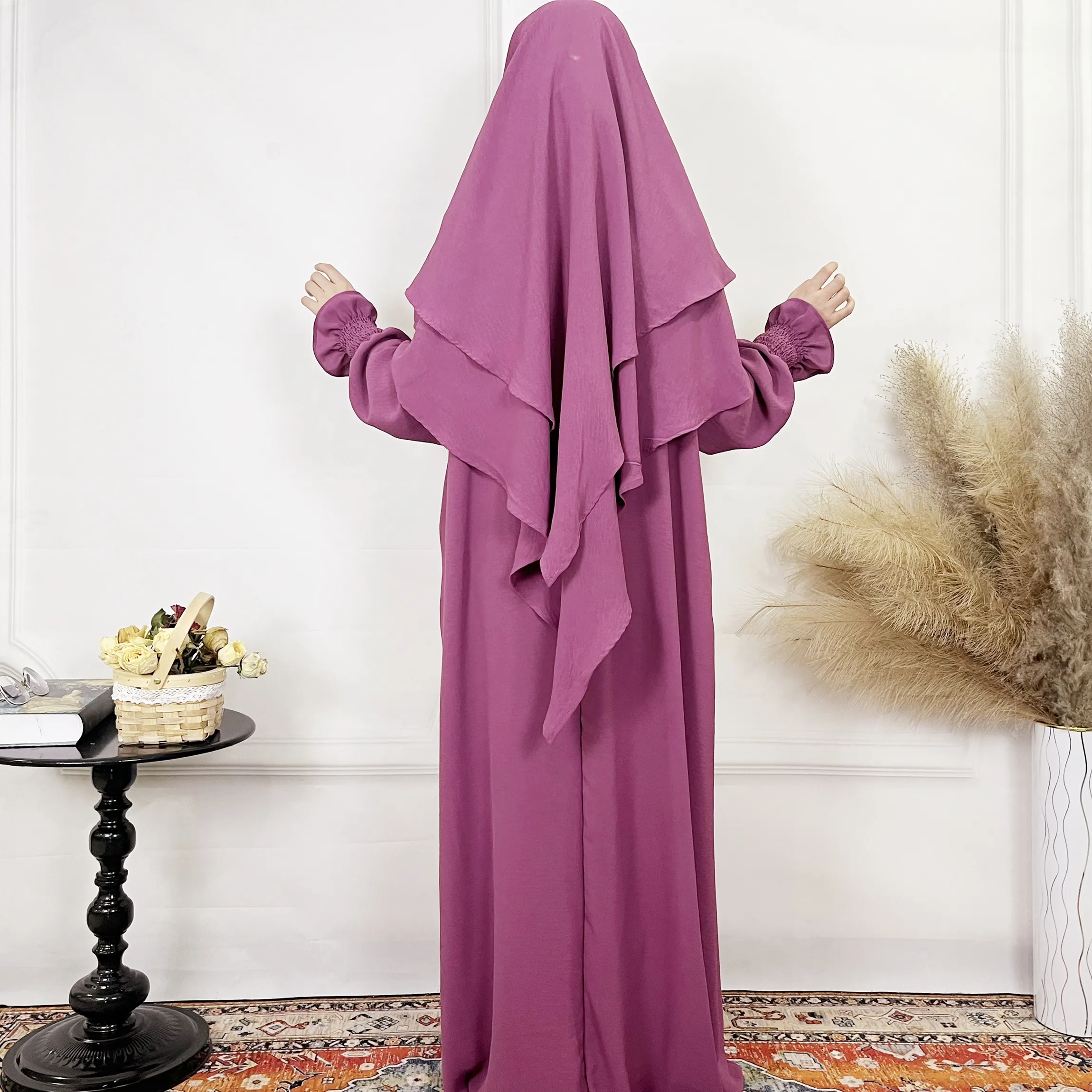 2024 dua potong penjualan terlaris mode Muslim kualitas tinggi kasual Jilbab es sutra Crepe