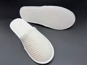 Pantuflas Desechables Biodegradables Ecológicas Nuevas de 2026, de Algodón Blanco con Diseño de Gofre, con Logotipo Personalizado, Punta Cerrada, Suaves y Cómodas para Uso en Hoteles - Product Image 4