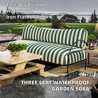 Canapé de jardin moderne trois places avec coussin à séchage rapide, structure en fer imperméable