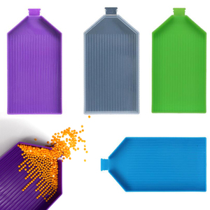Grande capacité plateau de forage 5D bricolage <span class=keywords><strong>diamant</strong></span> peinture plateau plaque <span class=keywords><strong>broderie</strong></span> <span class=keywords><strong>accessoires</strong></span> carré plastique grand plastique personnalisé Art plastique - Product Image 2