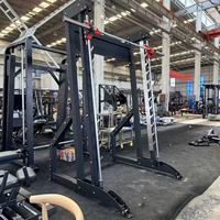 Machine Smith Commerciale à Contrepoids, Angle Réglable de 0 à 7 Degrés, Rack de Musculation Robuste en Acier, Équipement de Gymnastique