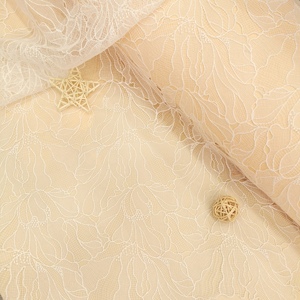 フレンチスタイル魚シルク糸ギプール刺繍装飾女性用ロングドレスウェディングレース花嫁イブニングドレスレース生地 - Product Image 2