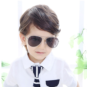 Gafas de <span class=keywords><strong>sol</strong></span> con montura de Metal para niñas y niños, lentes de <span class=keywords><strong>sol</strong></span> de lujo, nuevas - Product Image 5