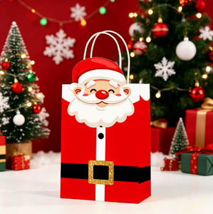 Sac cadeau en papier kraft de Noël avec impression costume de Père Noël pour les cadeaux de fêtes et de réveillon de Noël avec lien. - Product Image 4