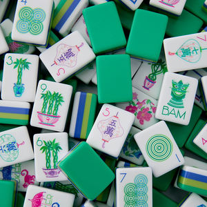 Juego de Mahjong de acrílico americano de lujo personalizado 166 160 azulejos Mahjong de viaje Singapur Mahjong Rummy Gme Set - Product Image 5