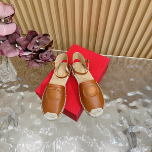 Espadrilles plates en cuir marron à bout rond avec bride de cheville et boucle réglable – Chaussures d'été - Product Image 1
