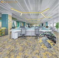 Carreaux de tapis de bureau commercial de luxe 50x50 tapis carré PP Surface en nylon support en PVC tapis carré de sol rembourré pour la maison